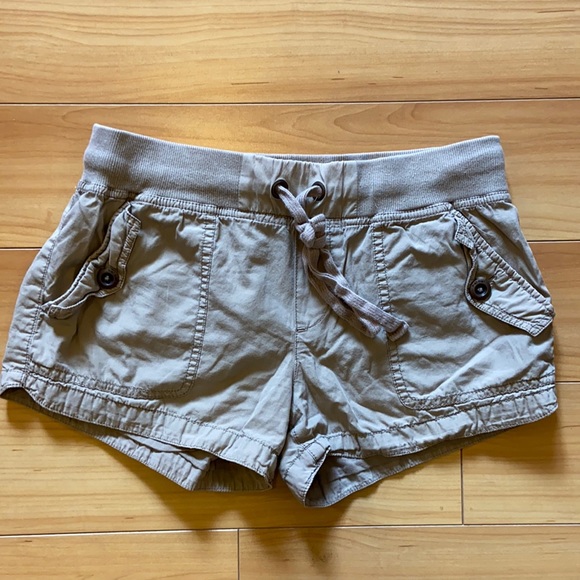 ANTHROPOLOGIE Hei Hei Shorts - Picture 1 of 3